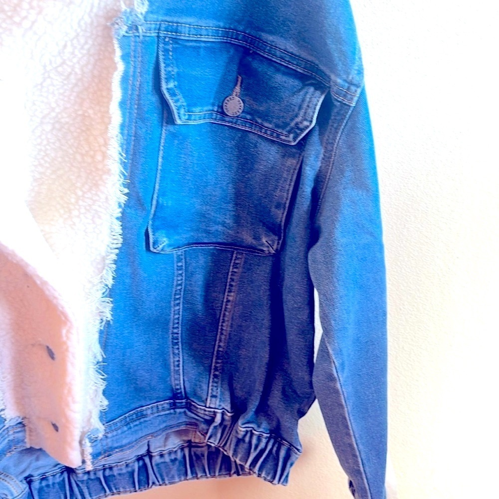 Veveret Faux Fur Hooded Denim Jacket Size Large Blue Collared Neckline Sherpa - Picture 5 of 15